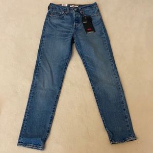 Brand New Levi’s Wedgie Jeans. Size 25.